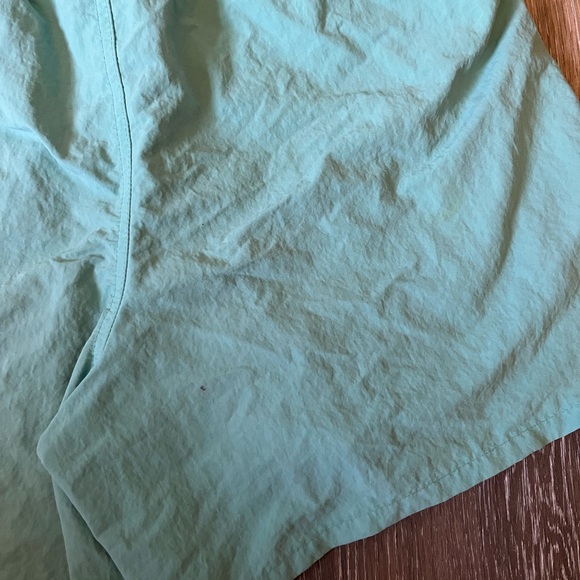Pre-loved Patagonia baggies! - Picture 3 of 4
